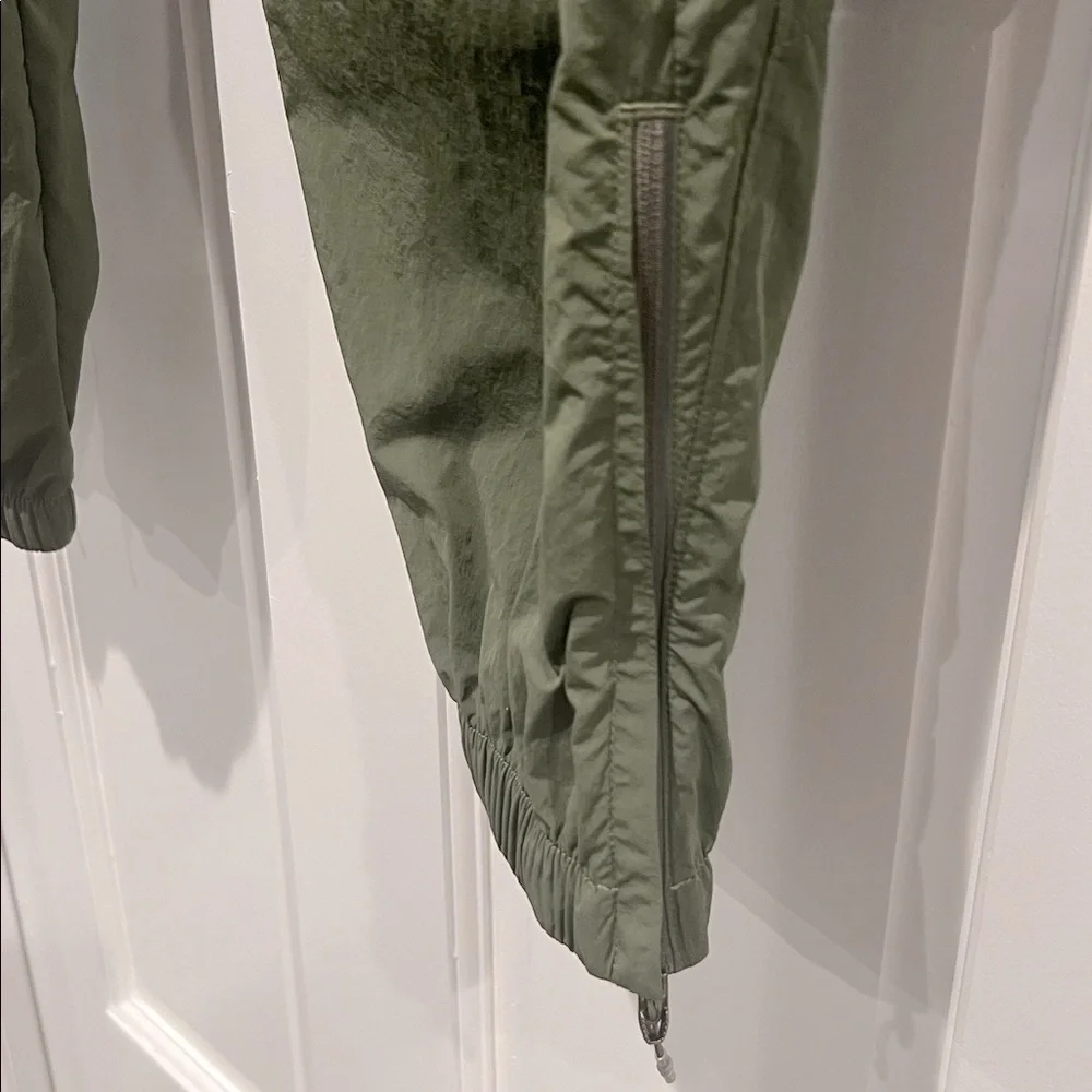 Lululemon Evergreen Jogger Men’s Medium Olive Green Large Track Pants Joggers